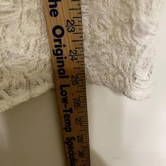 Loft Women’s Blouse Size M Beige Short Sleeve - Picture 4 of 9